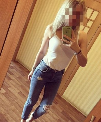 Огонь и лед в одном флаконе! Я умею быть нежной и страстной, игривой и безудержной. Ты можешь выбрать, какой облик предпочтительней. Позволь себе немного расслабиться и отдохнуть в моей компании. 4115, 29 лет